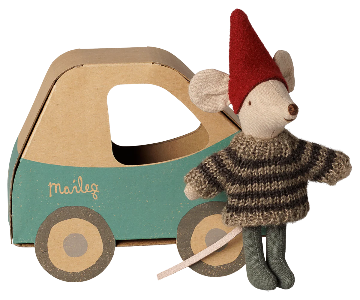 Christmas Mouse, Little Brother in Car Box