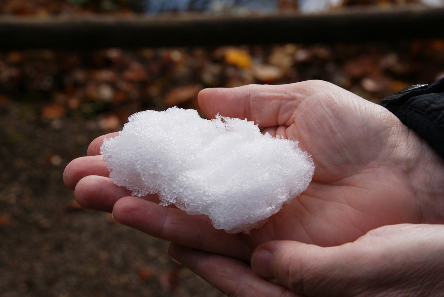 Polymer Snow Test Tube