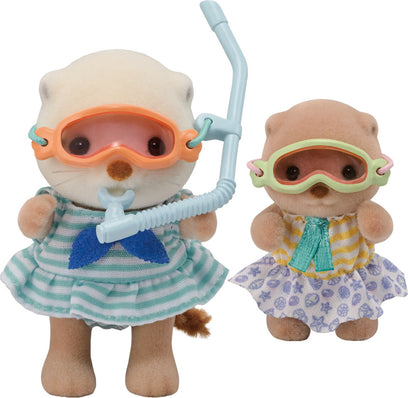 Calico Critters Sea Otter Sisters Splashy Snorkel Set