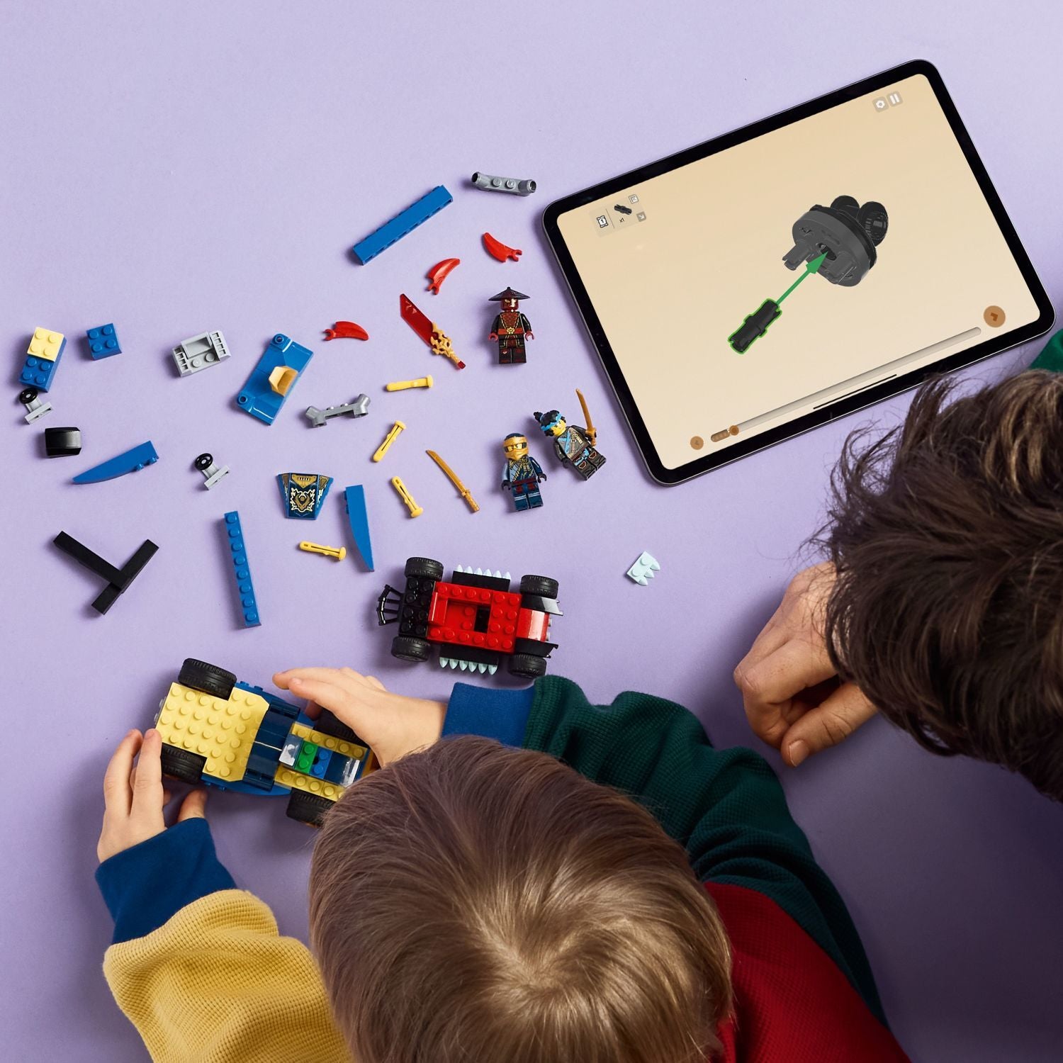 LEGO Ninjago: Rogue vs. Drix Race Car Duel