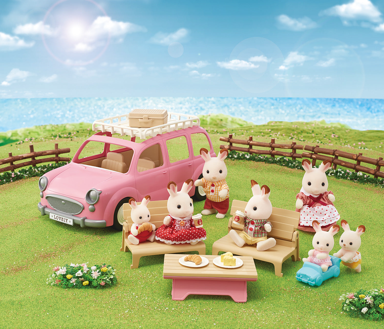 Calico Critters Family Picnic Van