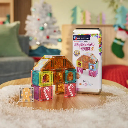 microMAGS Gingerbread House 24-Piece Travel Set