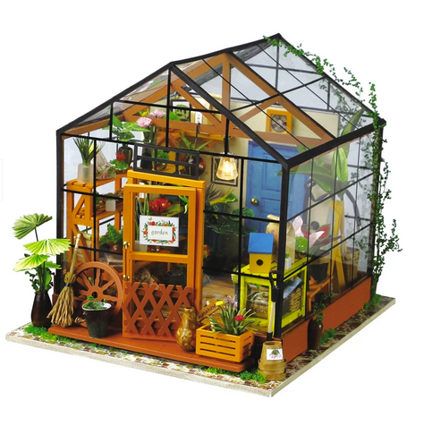 DIY Cathy's Mini Flower House